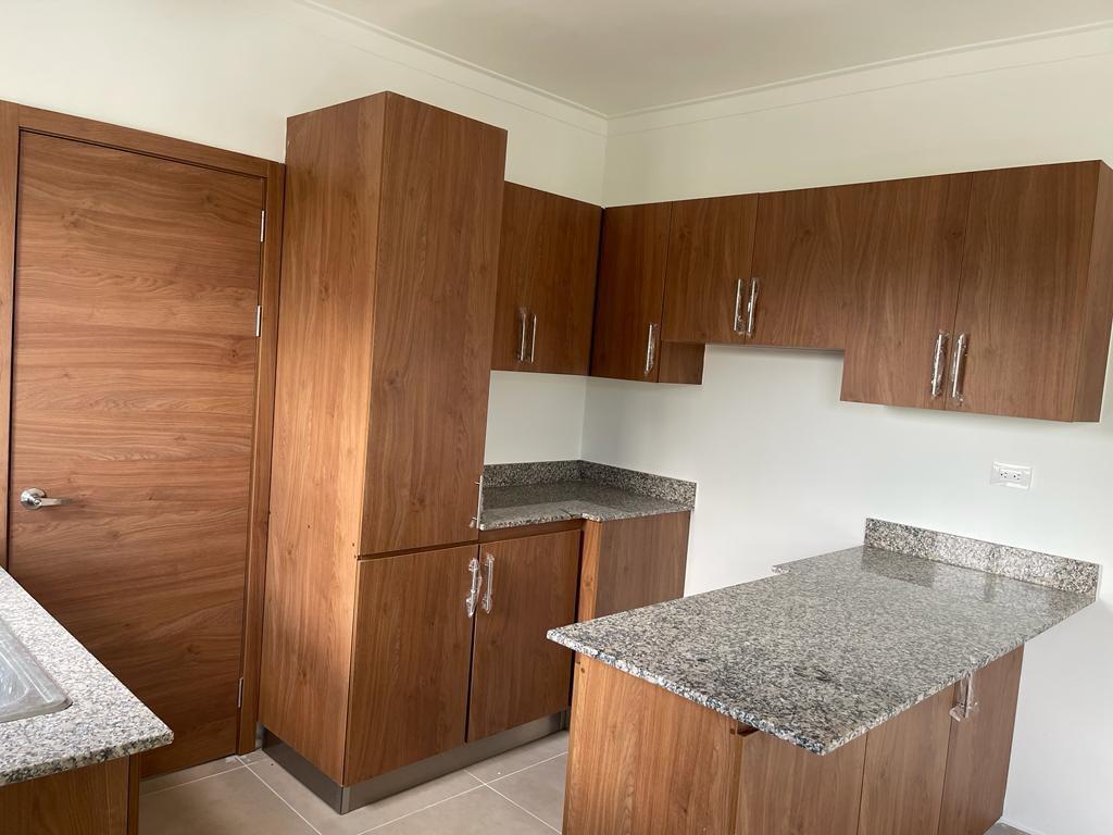 apartamentos - Alquilo 3er Nivel Avenida Beisbolistas 12