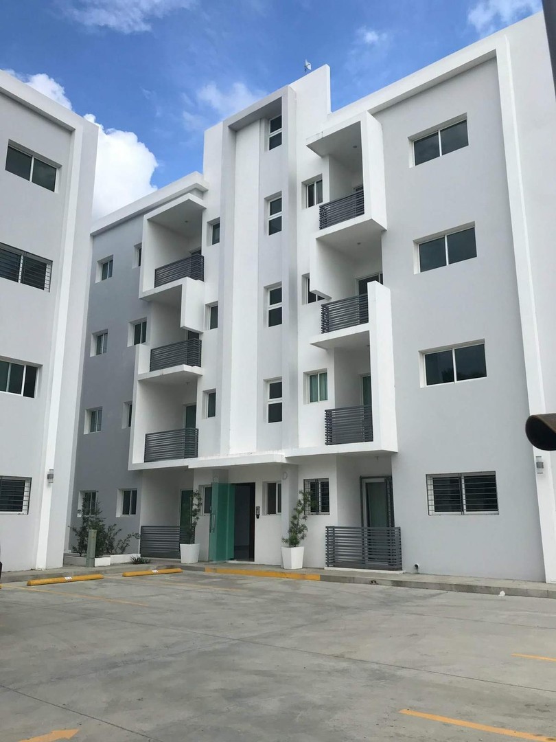 apartamentos -  Apartamento    Santiago  gurrabo  en primer nivel de 85mts + 25mts del pa