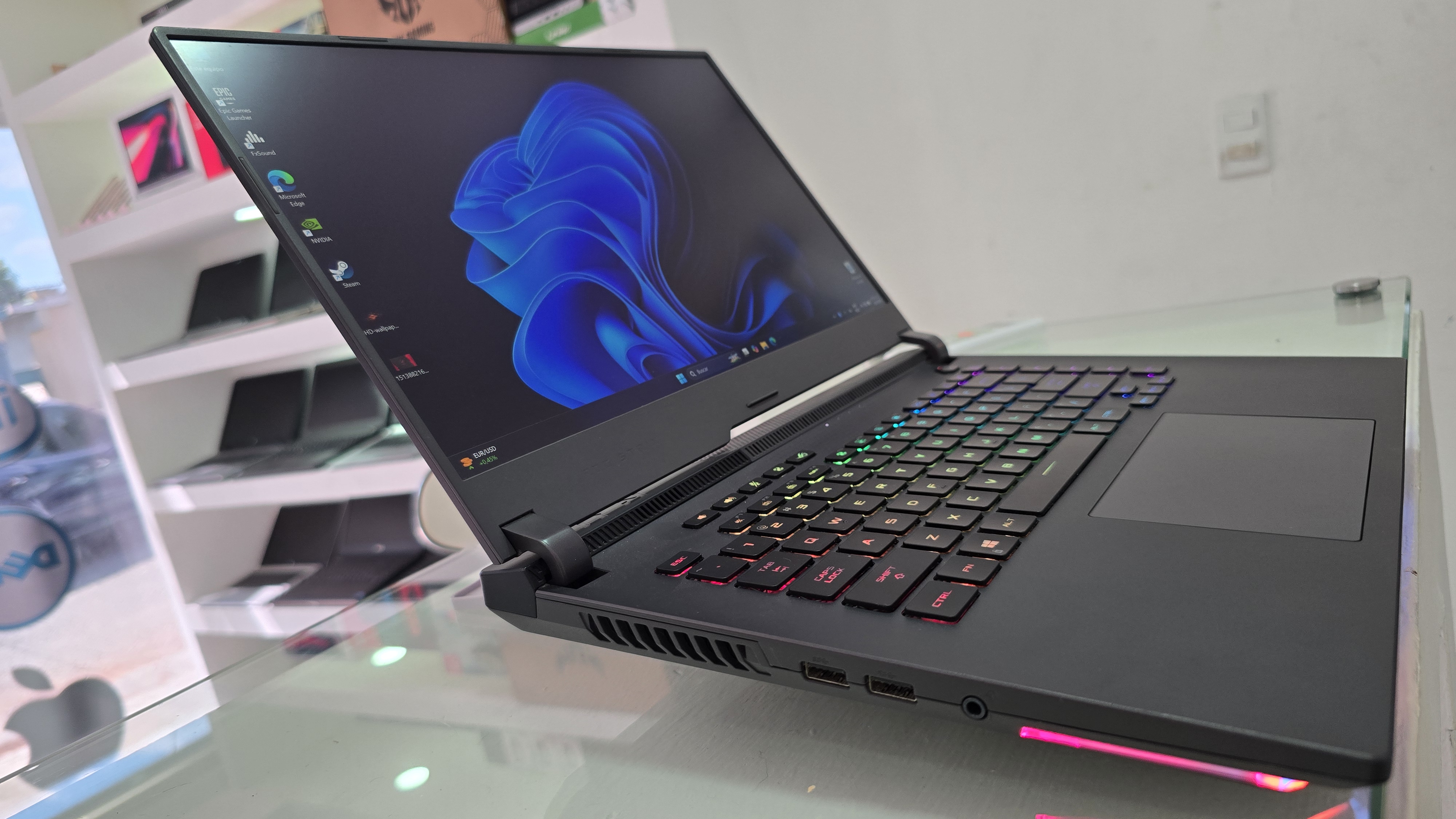 computadoras y laptops - laptop Asus Gamer ROG Ryzen 9 Ram 32gb Disco 1TB Solido Nvidea Rtx 3070 8gb  3