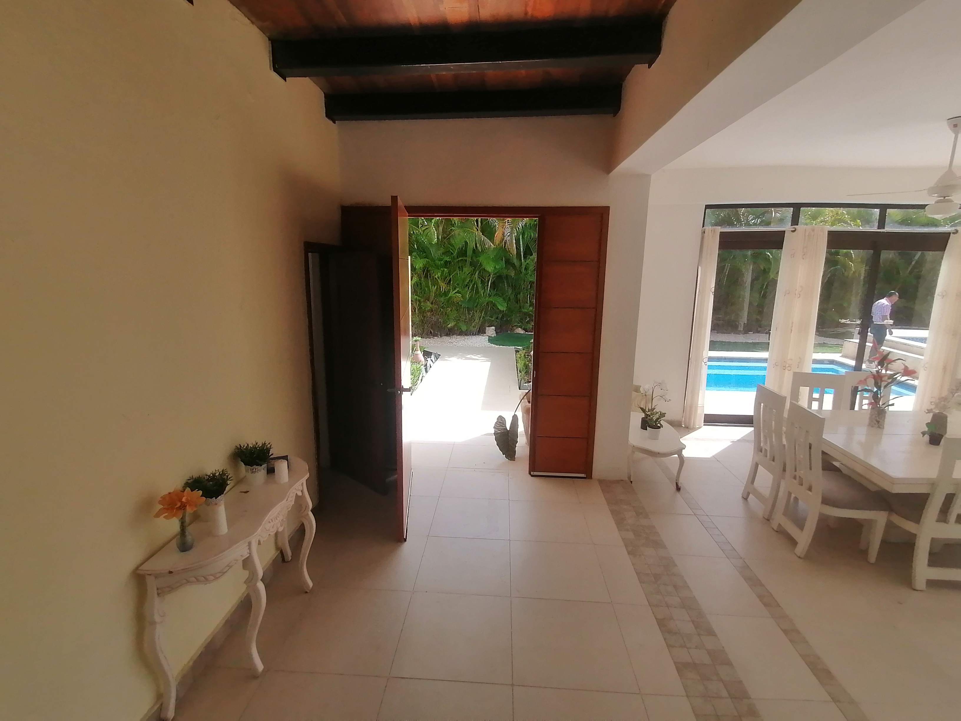 casas vacacionales y villas - Villa en venta  en Guavaberry con Piscina- Jacuzzi 3