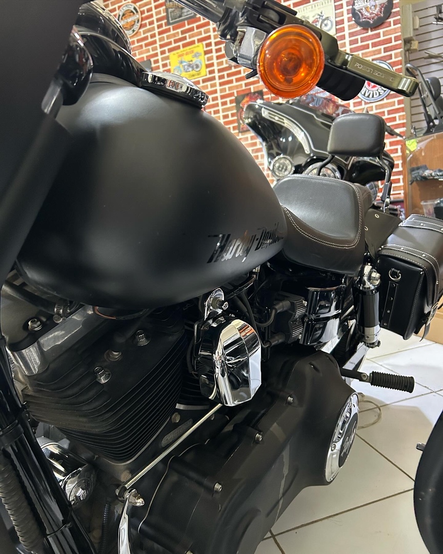 motores y pasolas - Harley Davidson Fat Bob año 2017 1