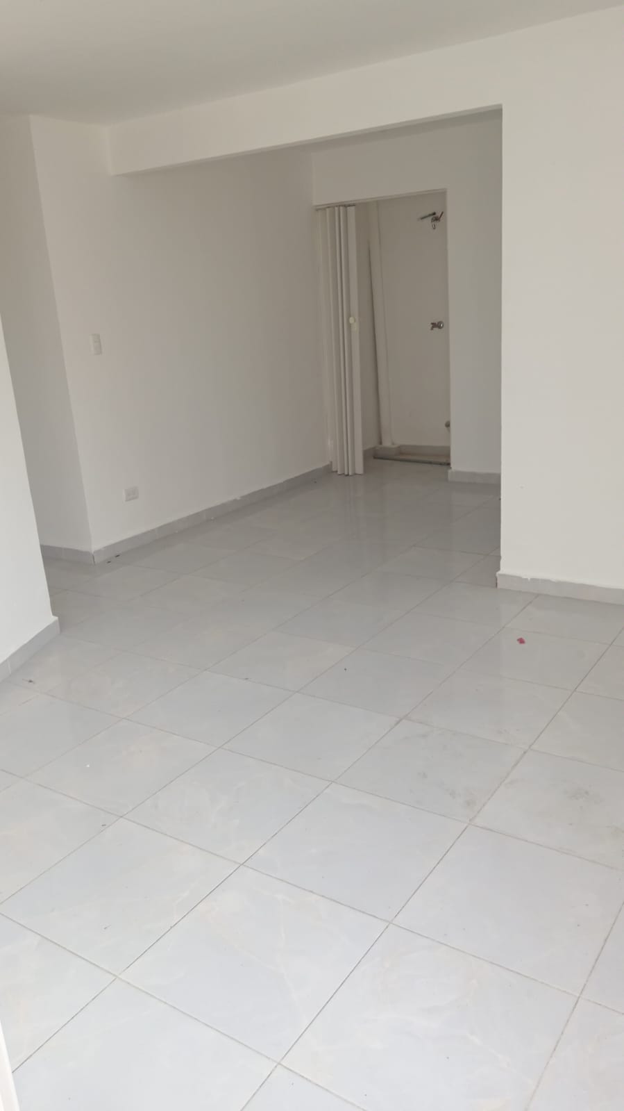 apartamentos - Tercer piso en la Avenida Jacobo Magluta 7