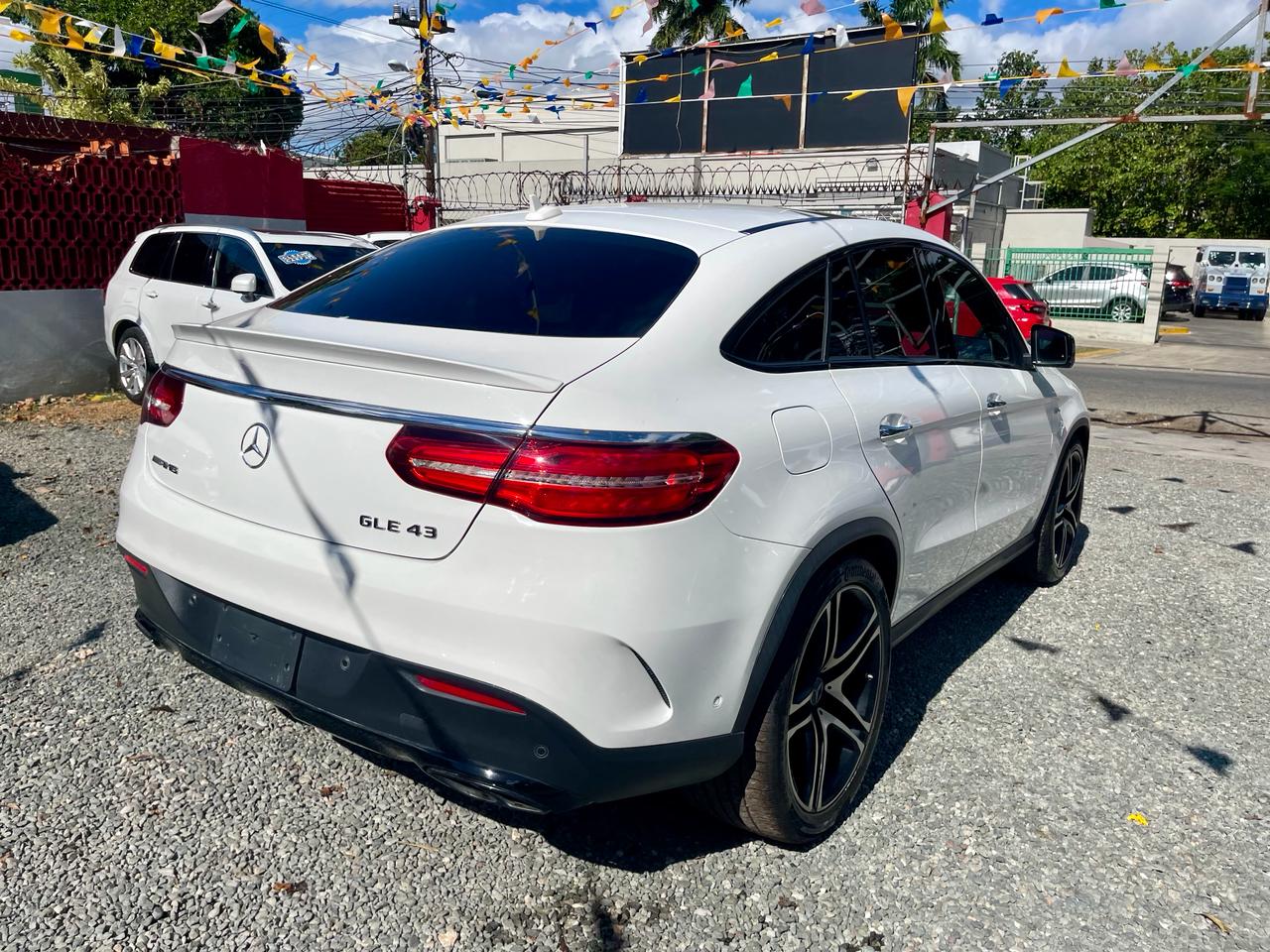 jeepetas y camionetas - Mercedes Benz GLE 43 AMG 2018 Recien Importada 5