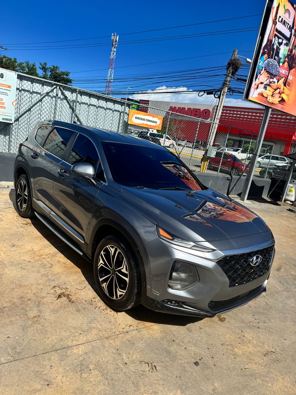 jeepetas y camionetas - SE VENDE HYUNDAI SANTA FE SE, COLOR GRIS, AÑO 2019, AMERICANA. 0