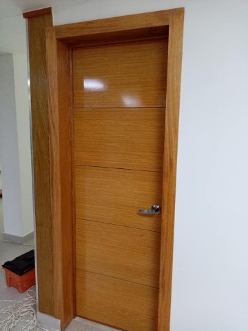 muebles y colchones - Puerta 🚪 en caoba 