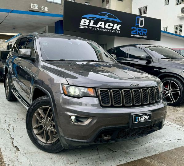 jeepetas y camionetas - Jeep Grand Cherokee 2016 Laredo 75 Aniversario 2