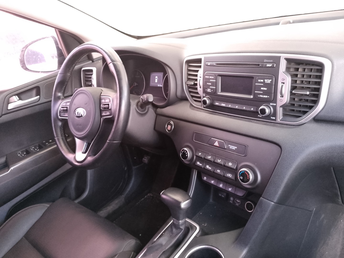 jeepetas y camionetas - KIA SPORTAGE 2019 BLANCODESDE: RD$1,050,100 2