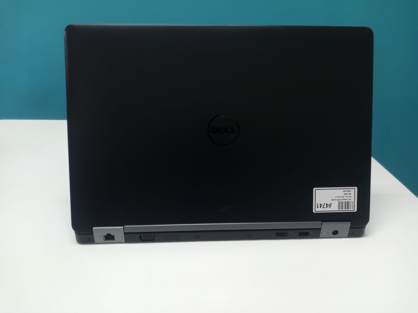 computadoras y laptops - `Laptop, Dell Latitude E5570 / 6th Gen, Intel Core i7 / 8GB DDR4 / 256GB SSD`
 6