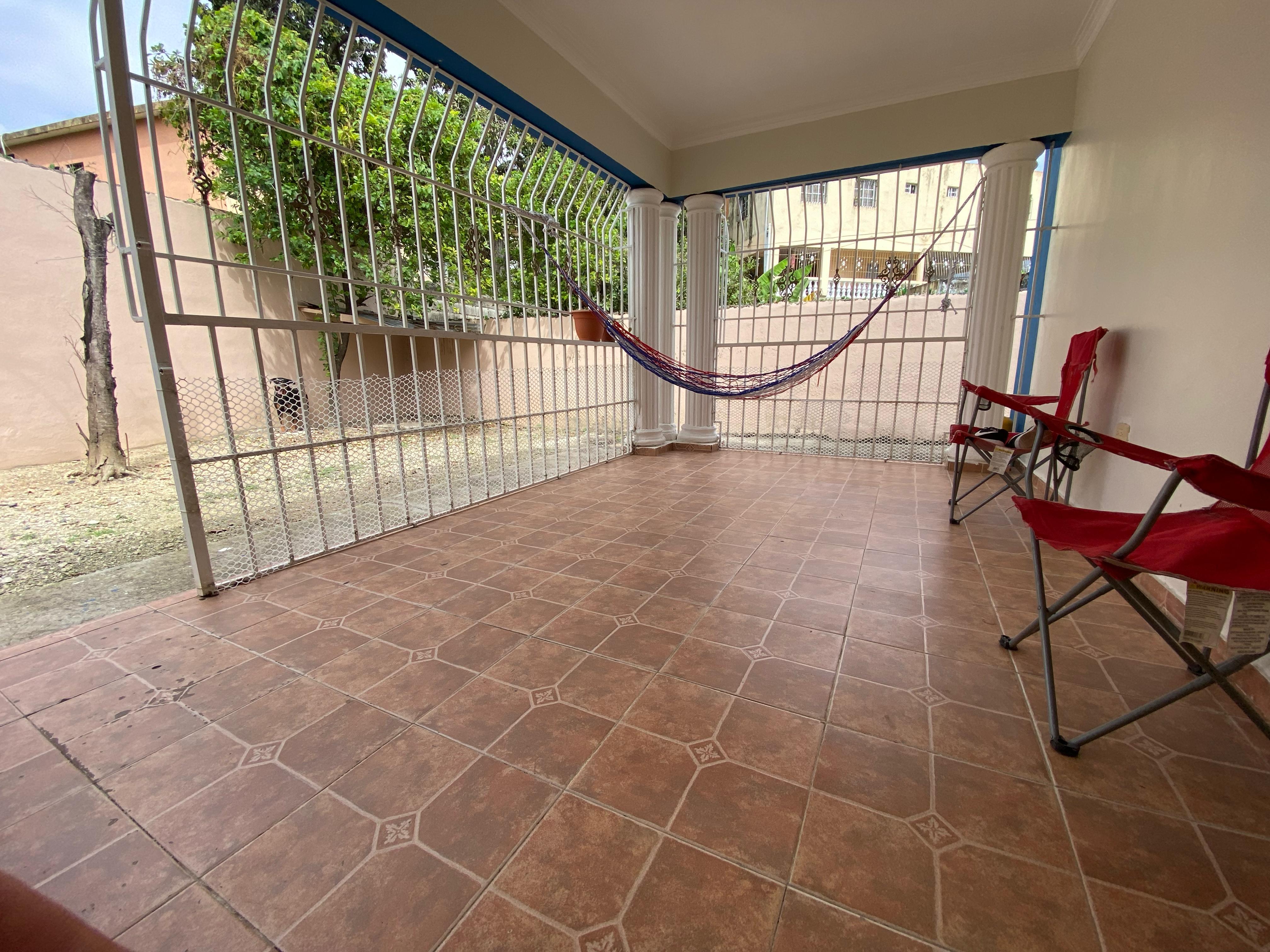 casas - Venta de amplia casa ubicada en SDO (las Caobas) 3