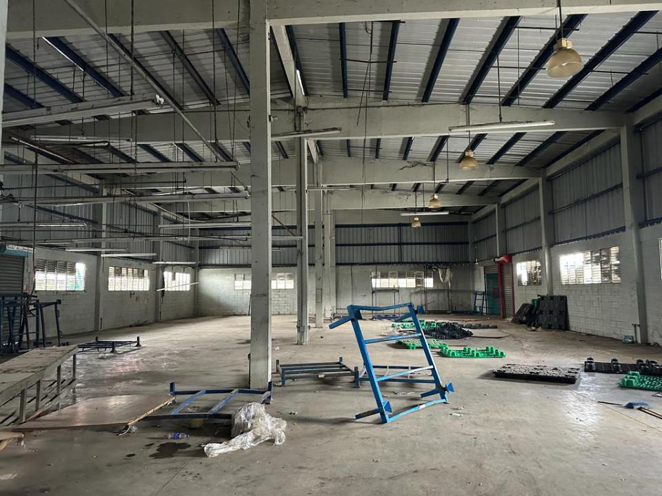 otros inmuebles - Nave Industrial en Venta en HAINAMOSA