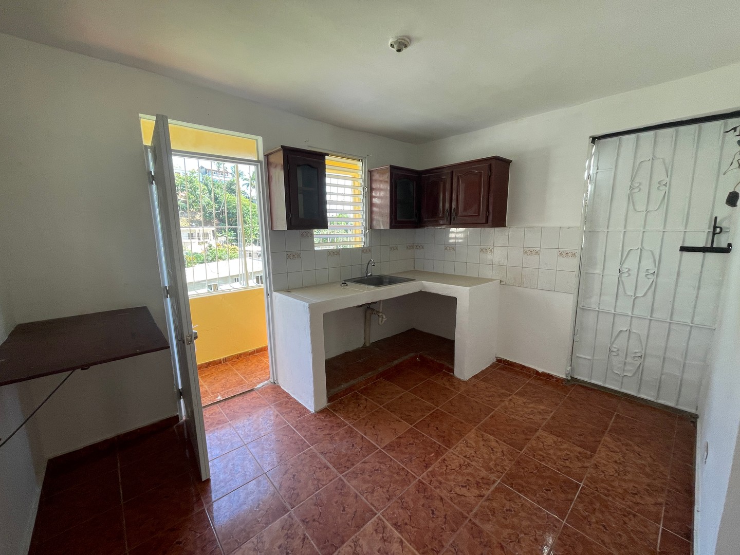 casas - Complejo de apartamentos de 3 pisos, 330m2 construidos en el centro de Samaná. 8