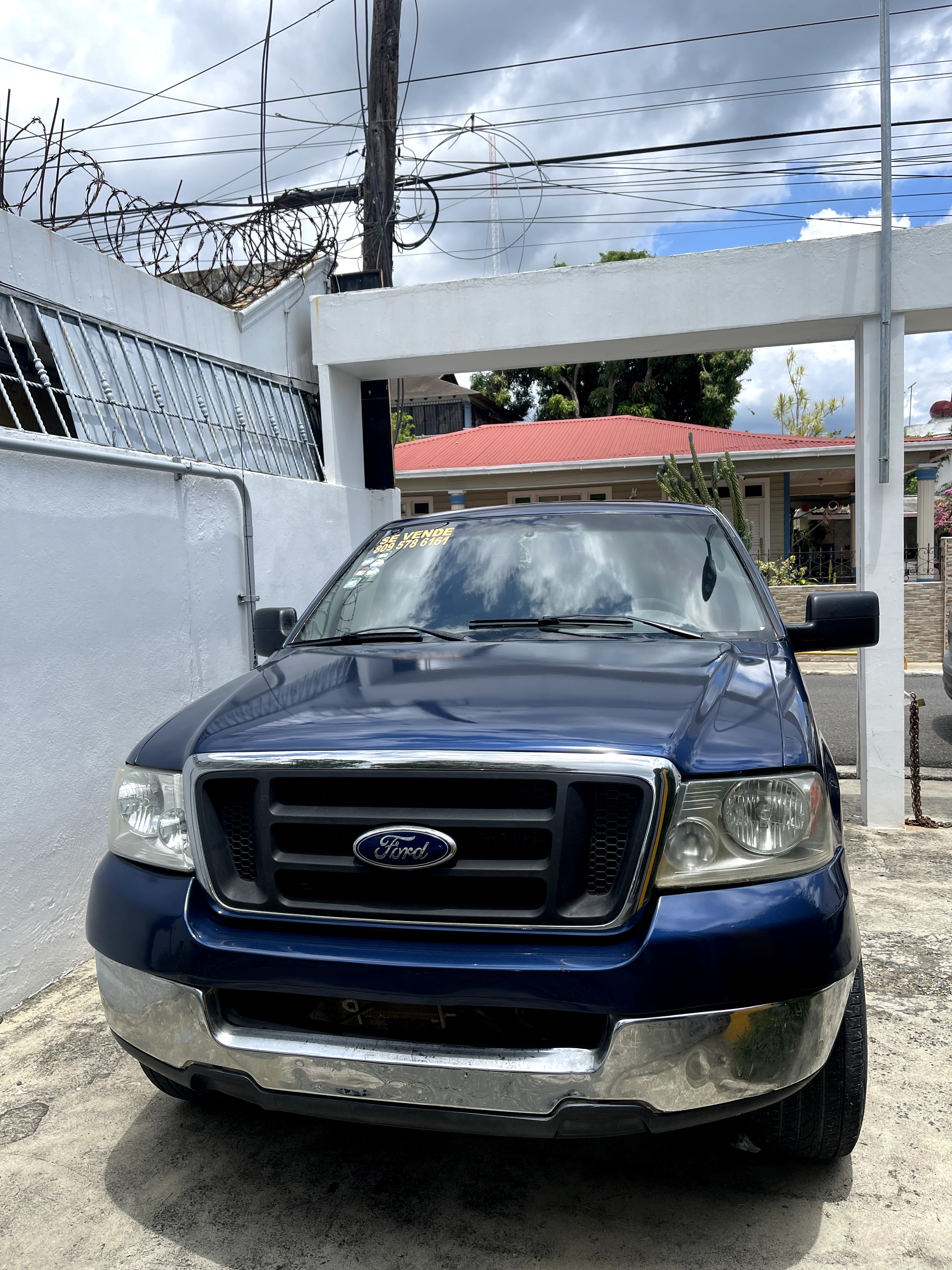 jeepetas y camionetas - FORD F-150 XLT 2005 UNA CABINA