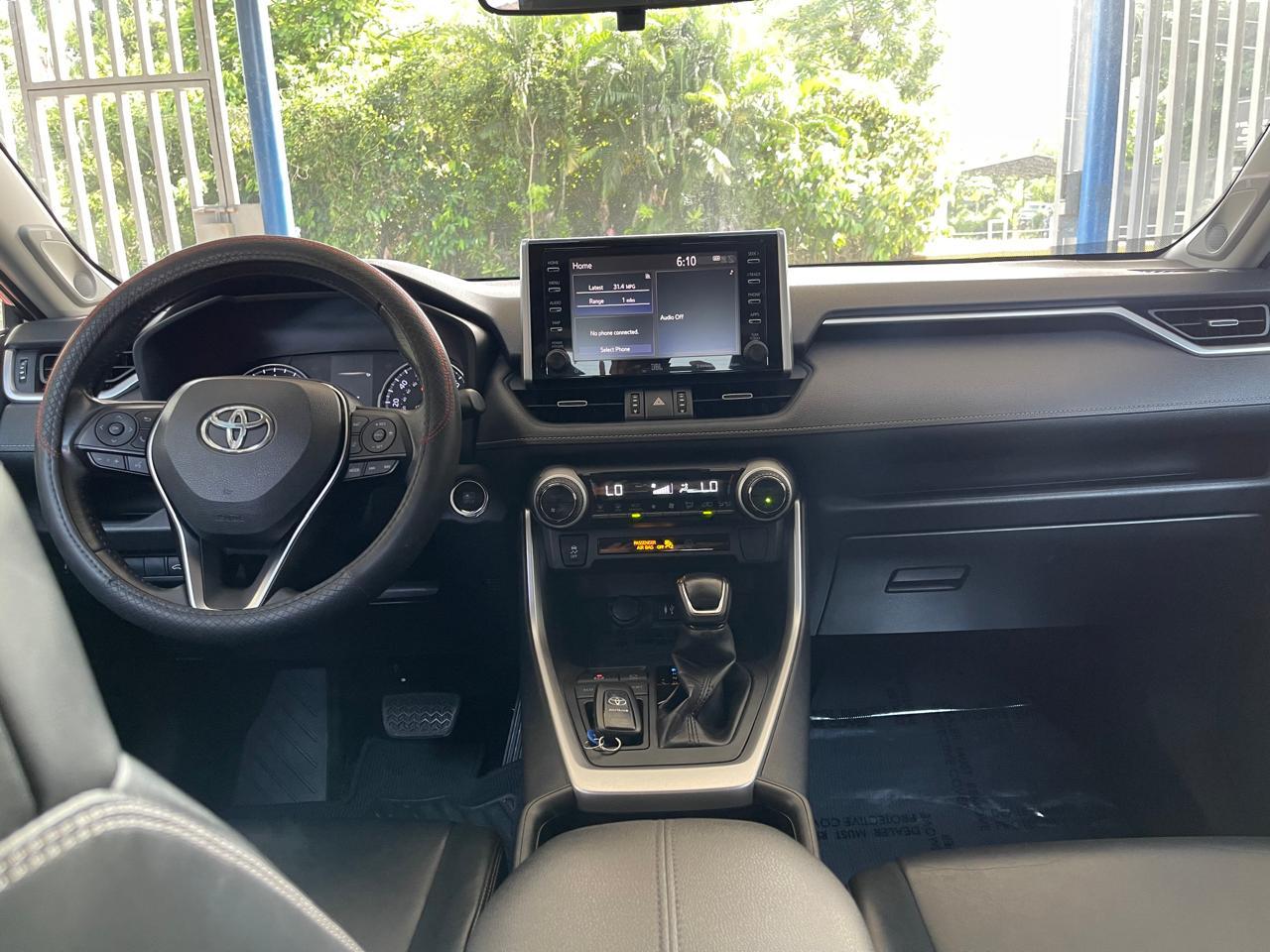 jeepetas y camionetas - 2019 Toyota Rav4 XLE Premium 60 Mil Millas  4