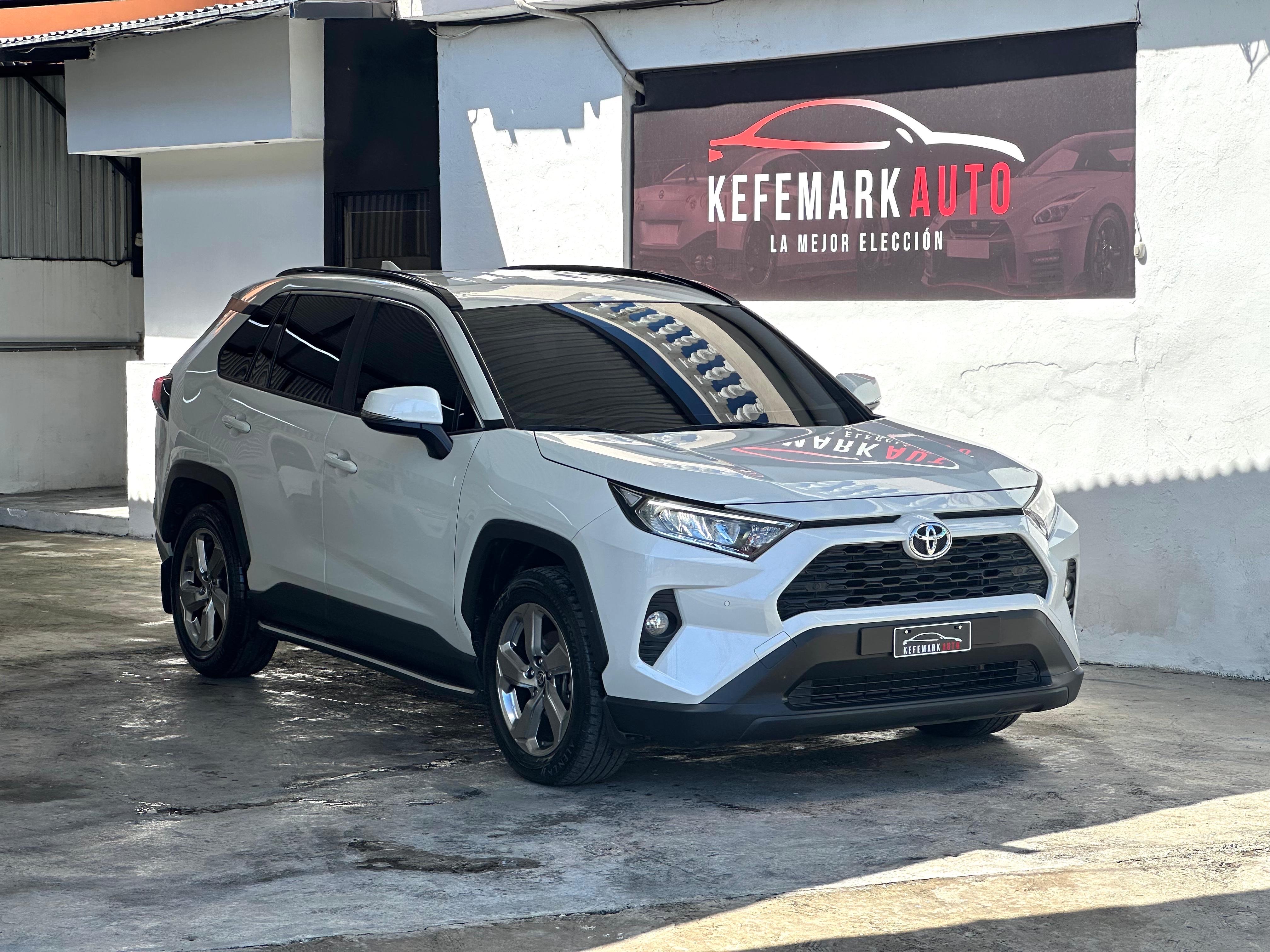 jeepetas y camionetas - Toyota Rav4 Full 4x2 2020