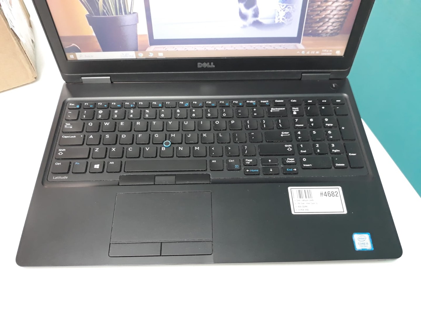 computadoras y laptops - Laptop, Dell Latitude 5580 / 7th Gen, Intel Core i5 / 8GB DDR4 / 512GB SSD
 7