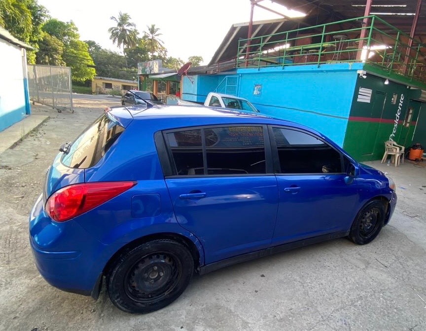 carros - NISSAN VERSA 2012 3