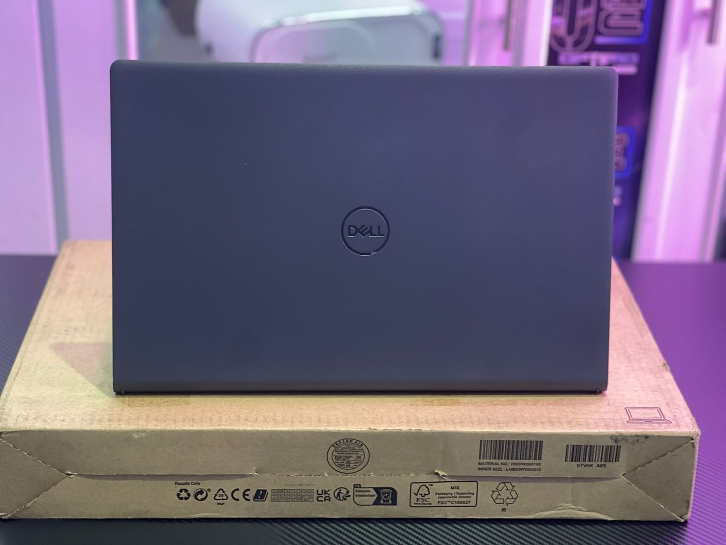 computadoras y laptops - Dell Inspiron 15 15,6 Pulgadas FullHD i3-12ava 8GB RAM 256GB SSD 4