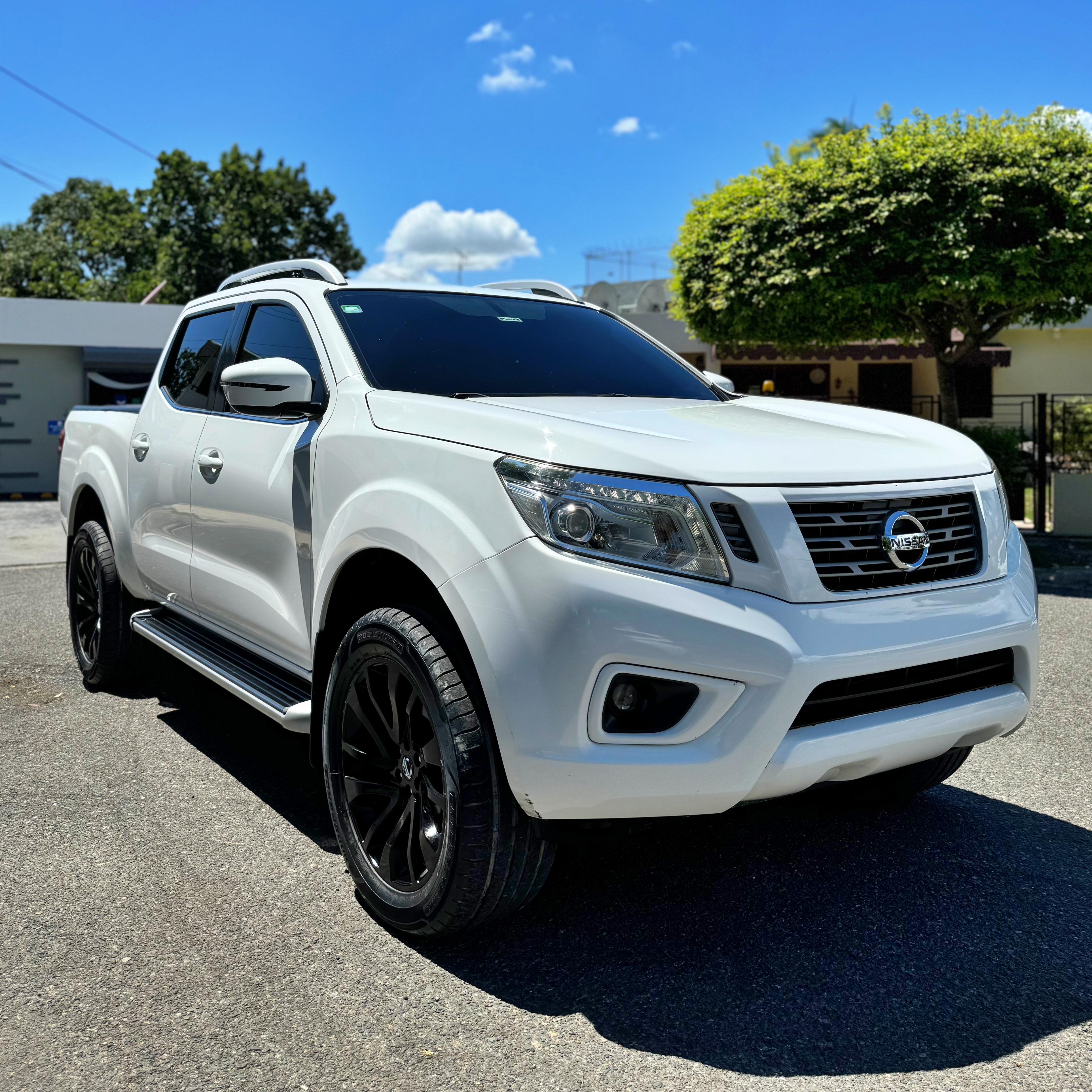 jeepetas y camionetas - Nissan frontier 2016