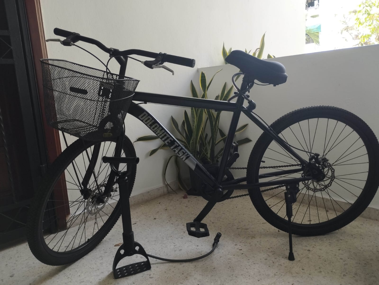 bicicletas y accesorios - Bicicleta Dolomite Task aro 29 con cesta