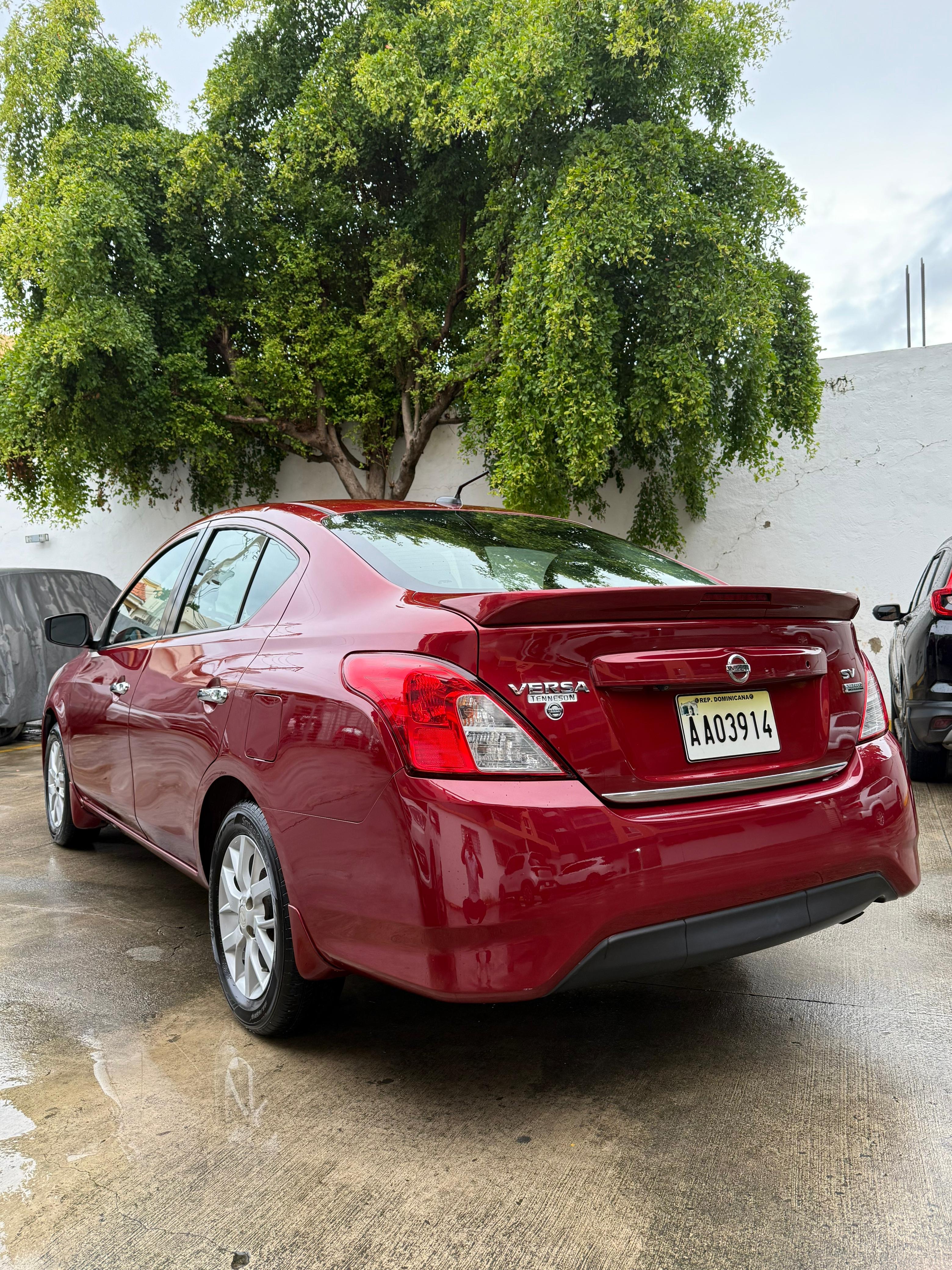 carros - Nissan versa/Sentra SV  Americano 2018 $589,000  5