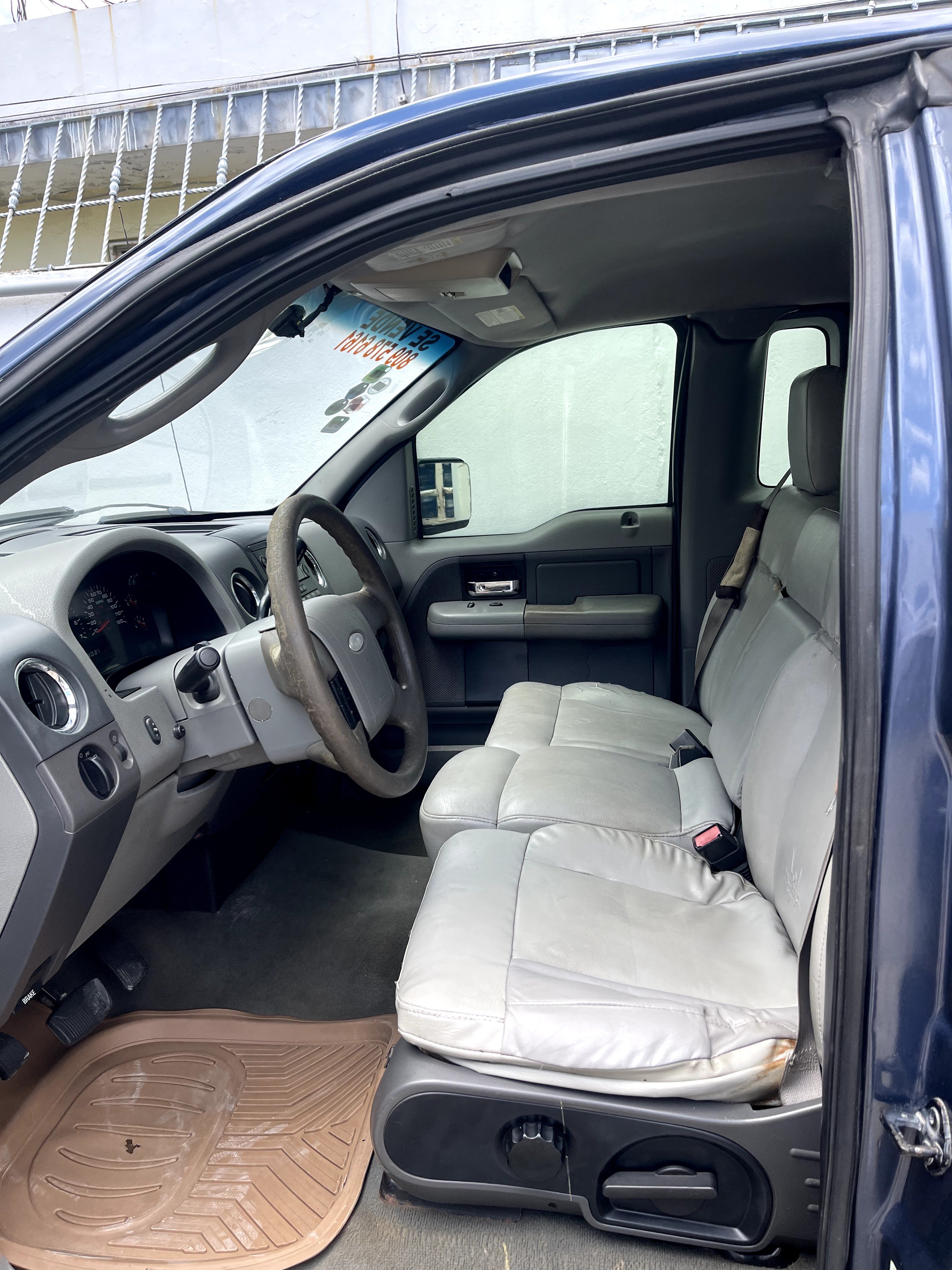 jeepetas y camionetas - FORD F-150 XLT 2005 UNA CABINA 3