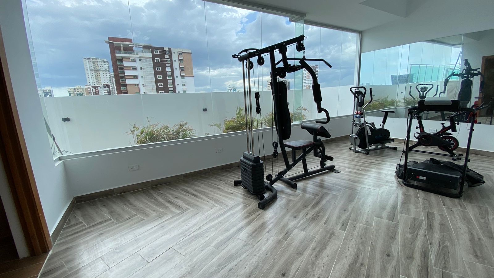 apartamentos - venta de apartamento nuevo en Alma rosa primera de 220mts piso 8 Santo Domingo  4