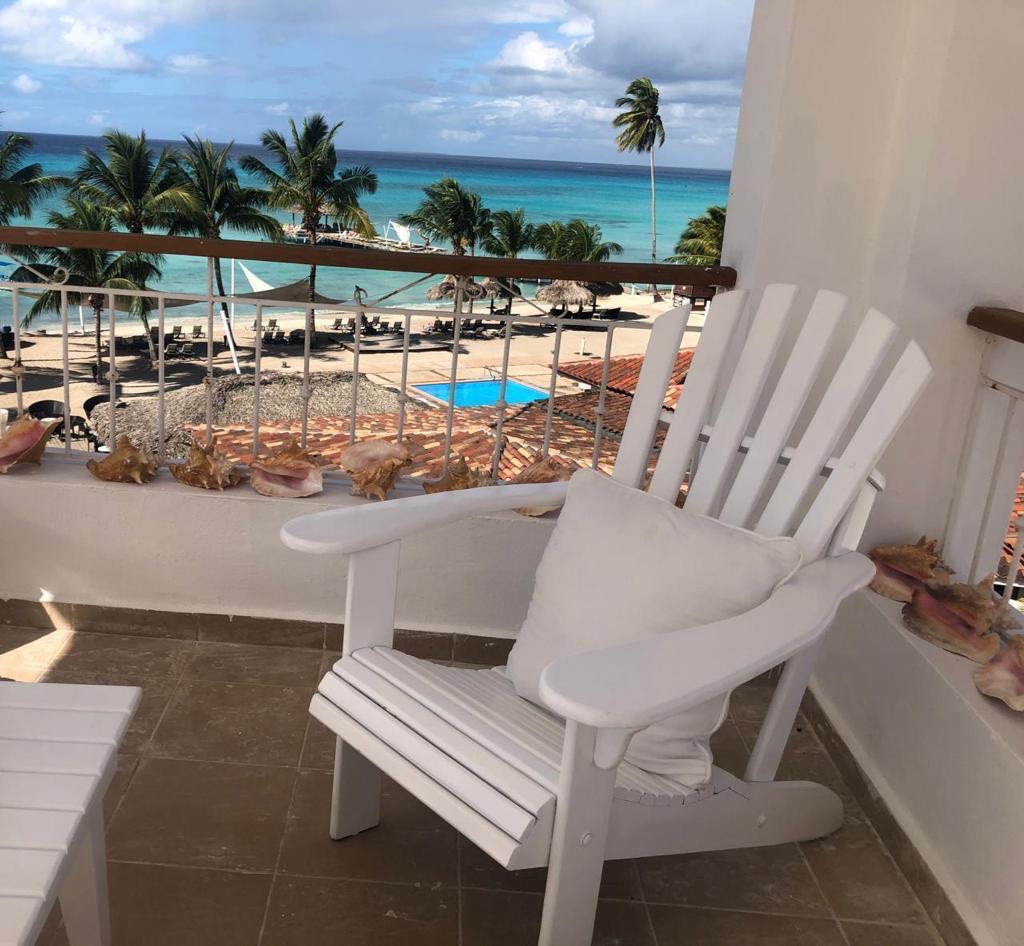 penthouses - Vendo penthouses en Bayahibe primera Línea de playa Mts2.. 337.12  1