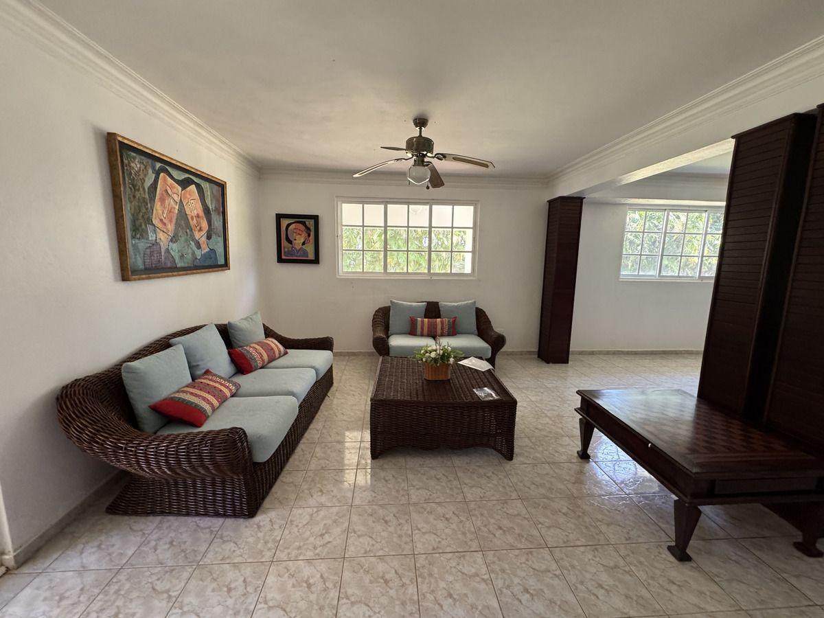 casas - Vendo casa de 3 habitaciones con amplio solar en Metro Country Club 6