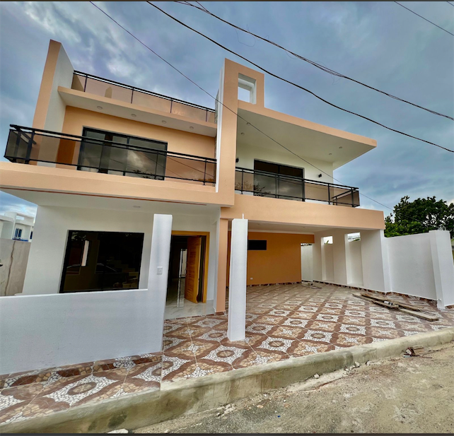 casas - Venta de casa en la autopista de san Isidro brisa oriental Santo Domingo este 