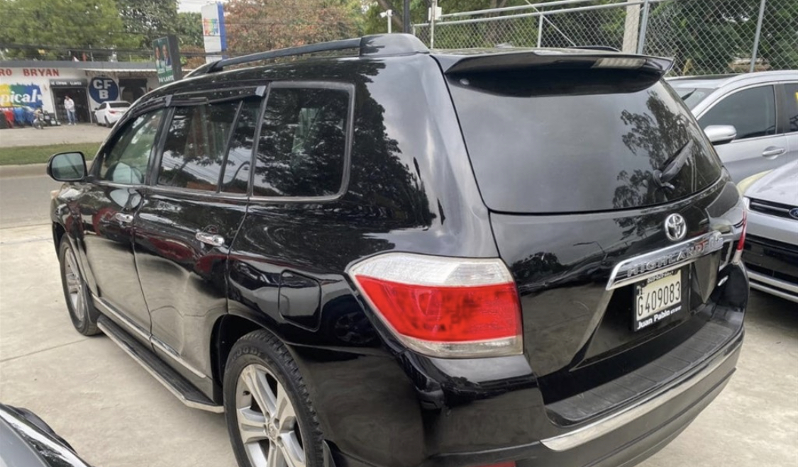 jeepetas y camionetas - TOYOTA HIGHLANDER LE PLUS 2012 2