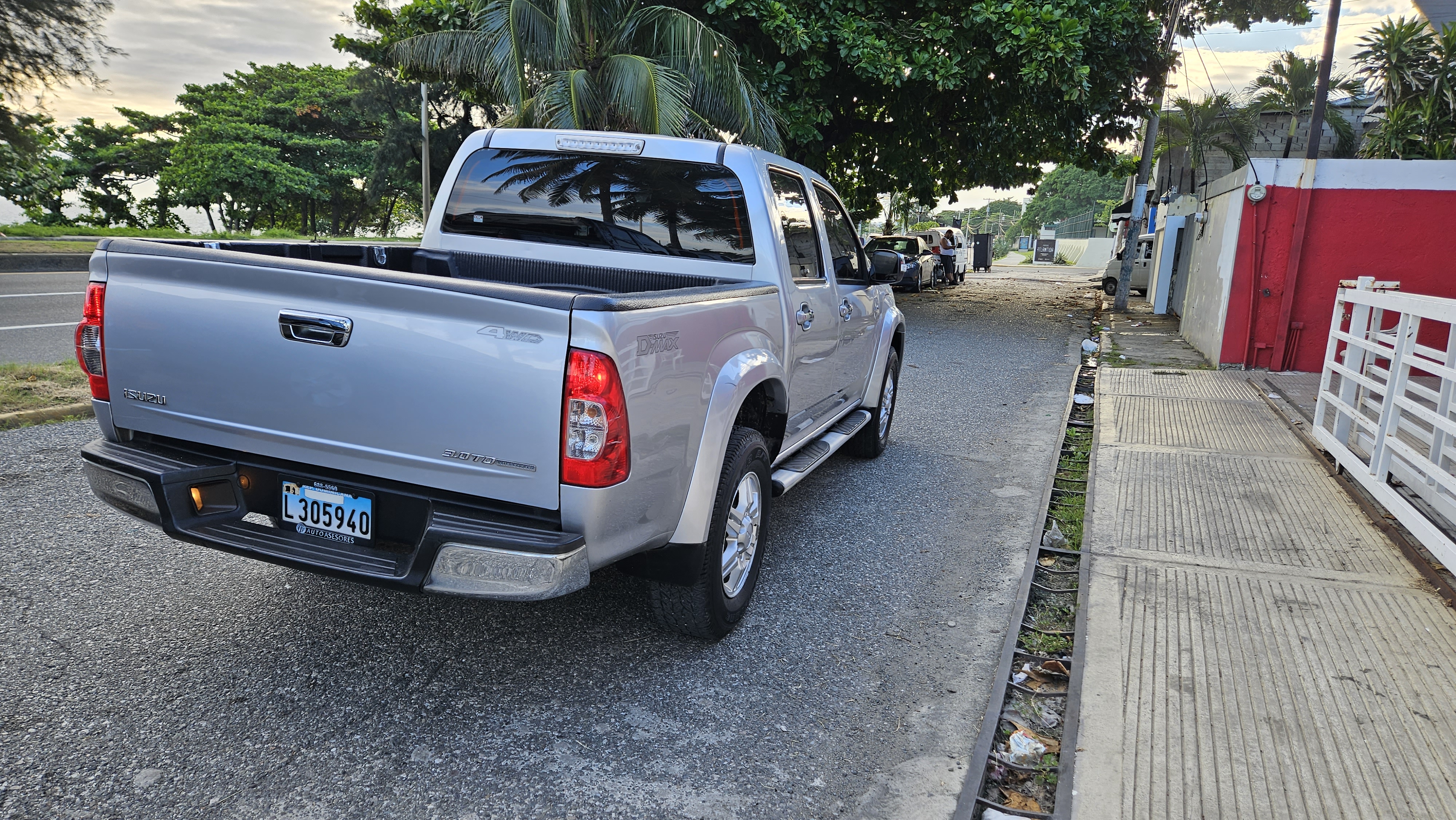 jeepetas y camionetas - Isuzu dmax 2012 full 3