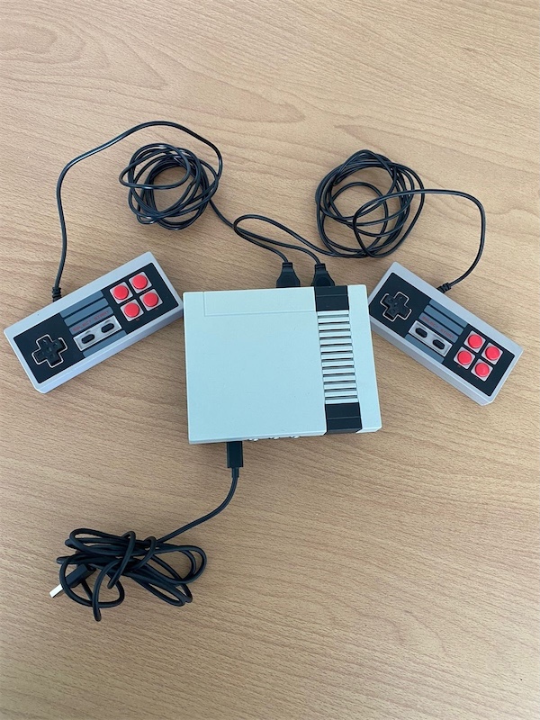 consolas y videojuegos - Cónsola Nintendo con juegos clásicos 2