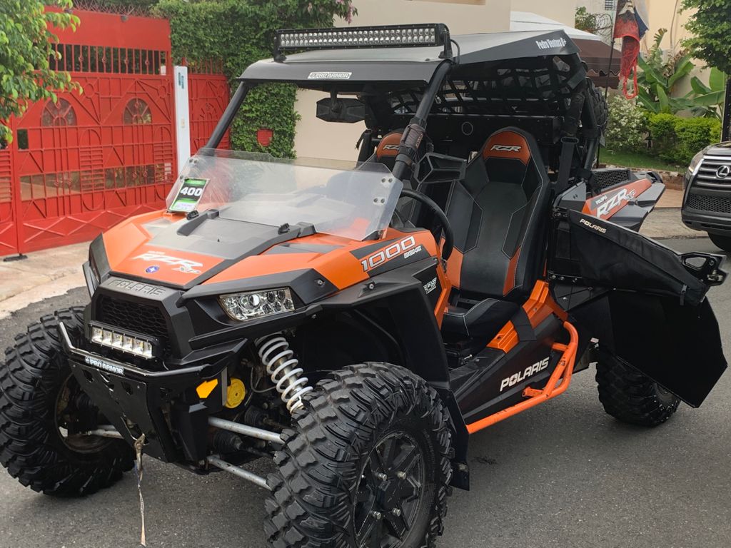 vehiculos recreativos - Polaris RZR 1000 año 2014