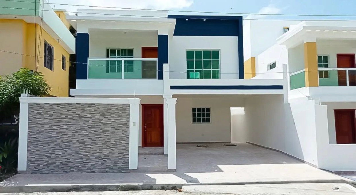 casas - Venta de casa en la autopista de san Isidro brisa oriental Santo Domingo  5