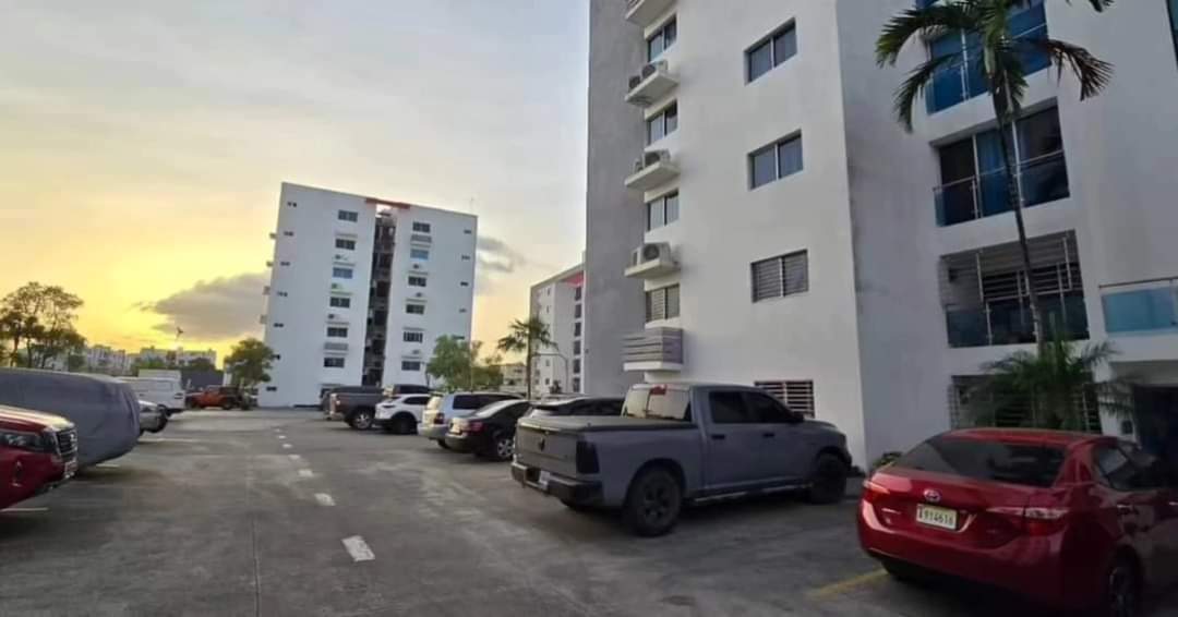 apartamentos - Amueblado por temporada cortas o largas en gurabo con piscina y gym  9