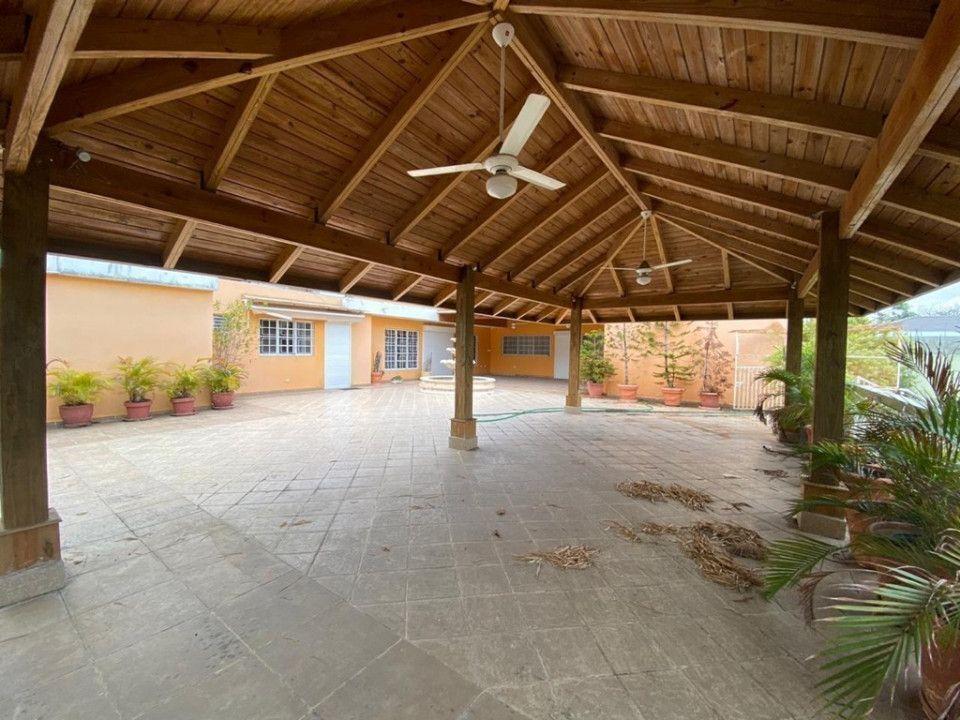 casas - Alquilo amplia casa con patio en Arroyo Hondo Viejo - para uso comercial 9