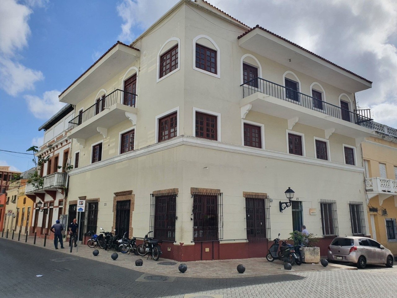 otros inmuebles - edificio en la zona colonial en venta 