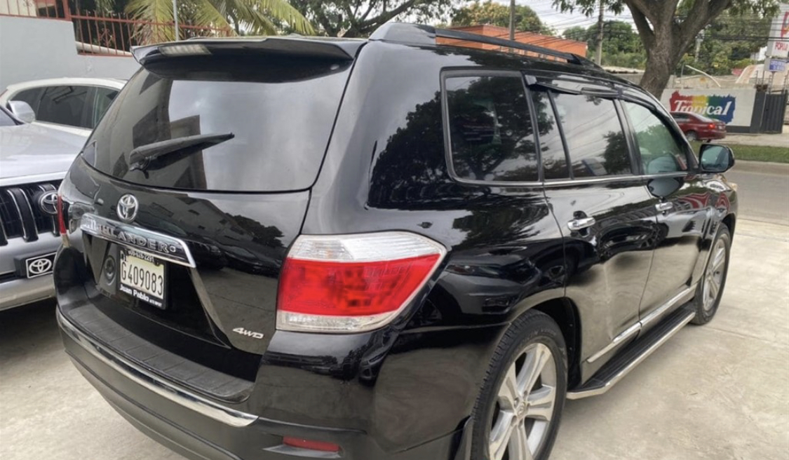 jeepetas y camionetas - TOYOTA HIGHLANDER LE PLUS 2012 3