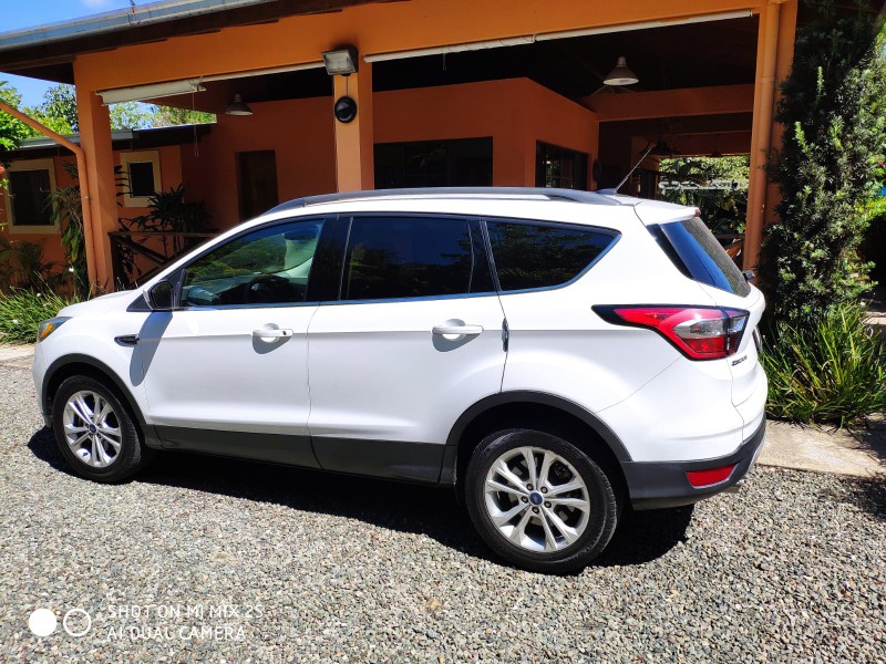 jeepetas y camionetas - Ford escape 2017 1