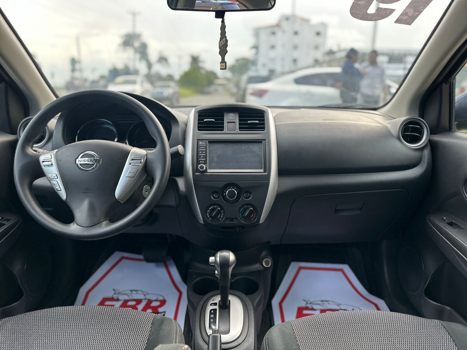 carros - Nissan versa SV 2019
 6