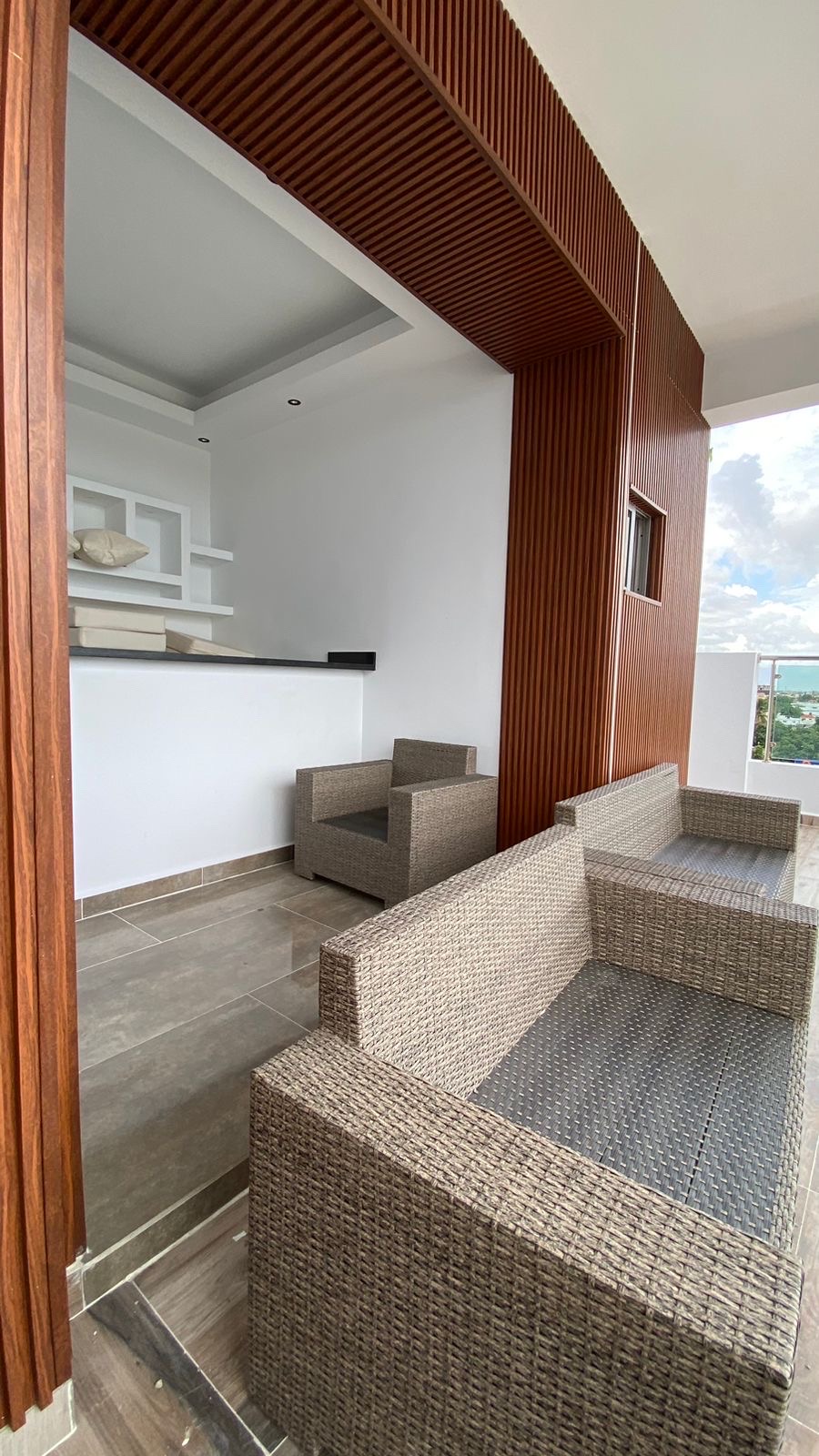 apartamentos - venta de apartamento nuevo en Alma rosa primera de 220mts piso 8 Santo Domingo  2