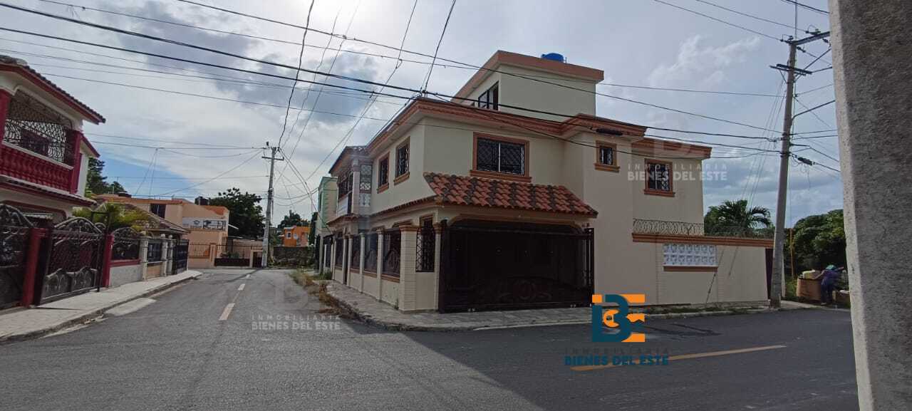 casas - Se Alquila Casa GRANDE en Residencial Naime 1