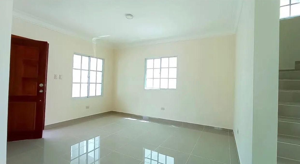 casas - Venta de casa en la autopista de san Isidro brisa oriental Santo Domingo  6