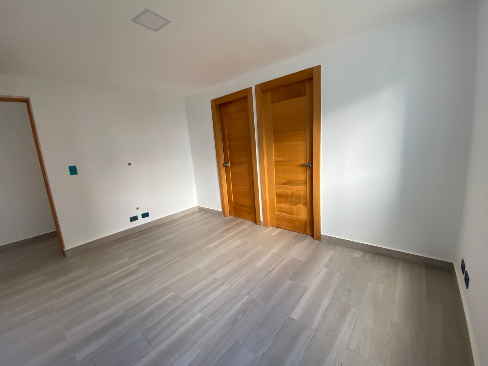 apartamentos - Vendo urbanización real dos hab 2.5 baños parqueo  4