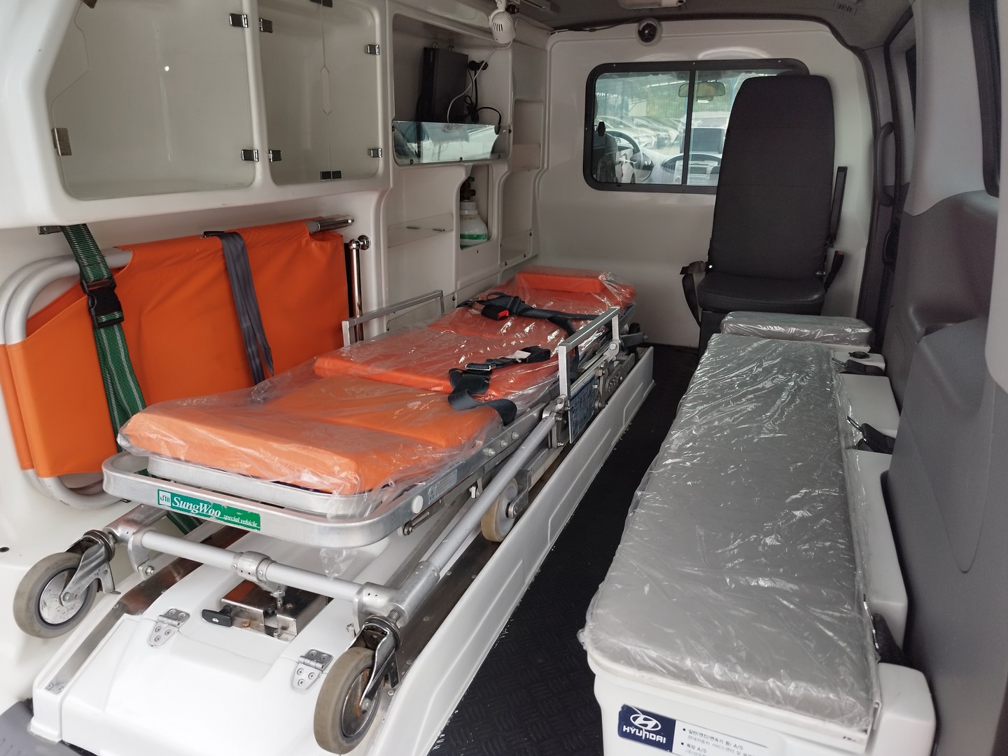 jeepetas y camionetas - 2014 Hyundai Starex Ambulancia  8