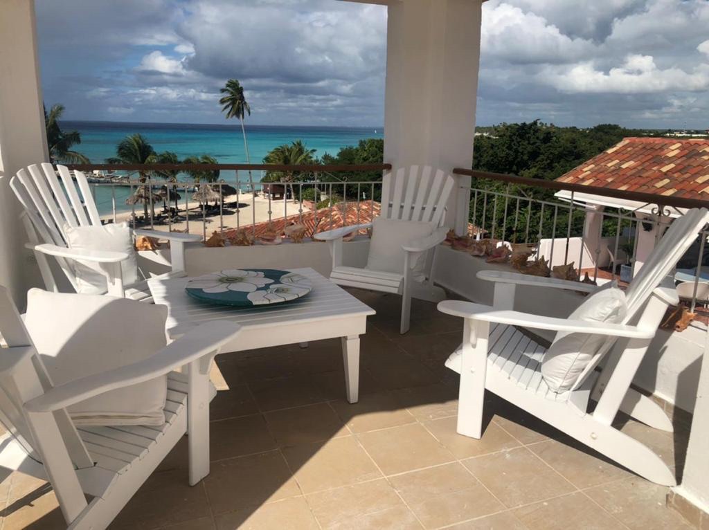 penthouses - Vendo penthouses en Bayahibe primera Línea de playa Mts2.. 337.12  0