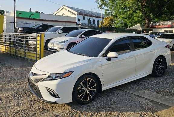 carros - Toyota camry se 2018