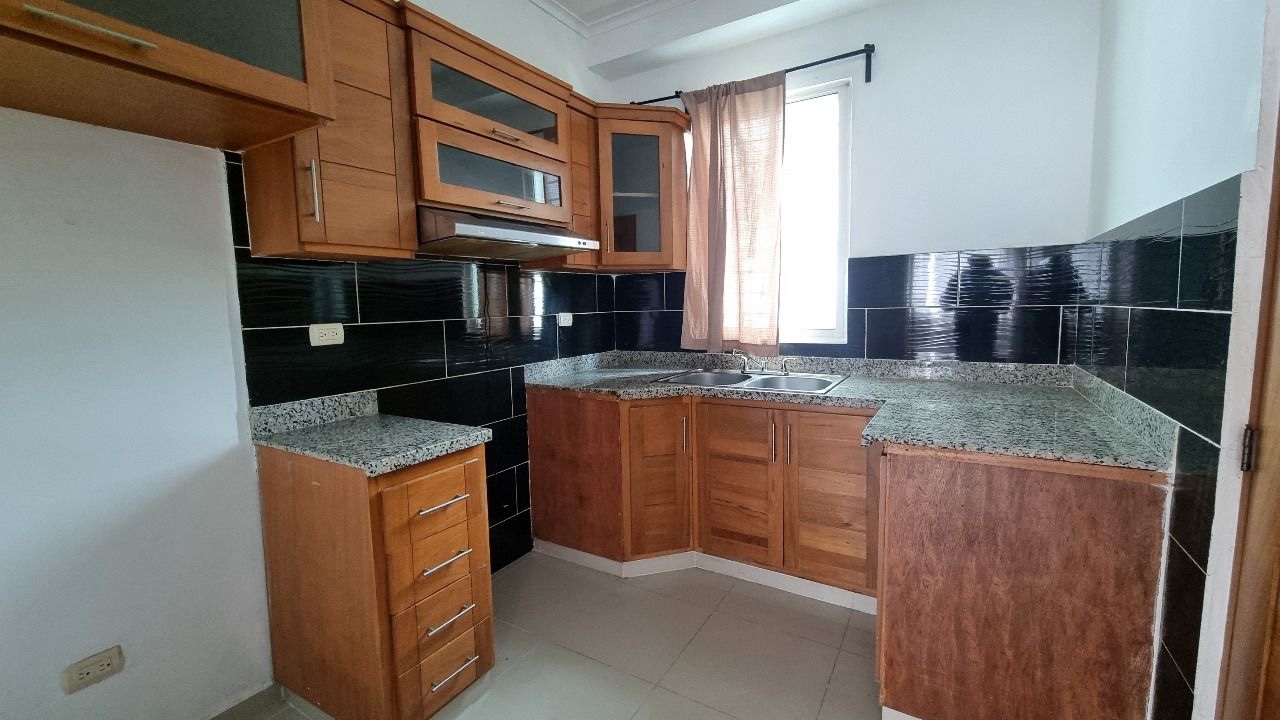 apartamentos - Bello apartamento en el 
Ensanche Ozama 3er piso 

RD$7,600,000.00 3