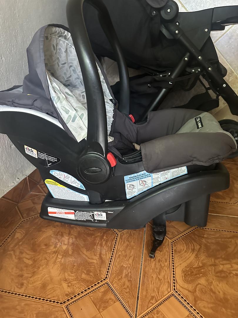 coches y sillas - venta de carrito para bebé junto con su silla para auto, marca Graco, color Gris 1