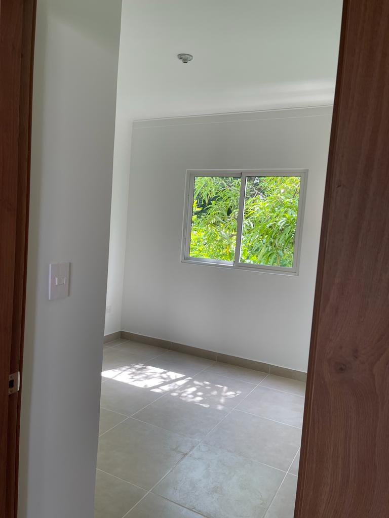 apartamentos - Alquilo 3er Nivel Avenida Beisbolistas 18